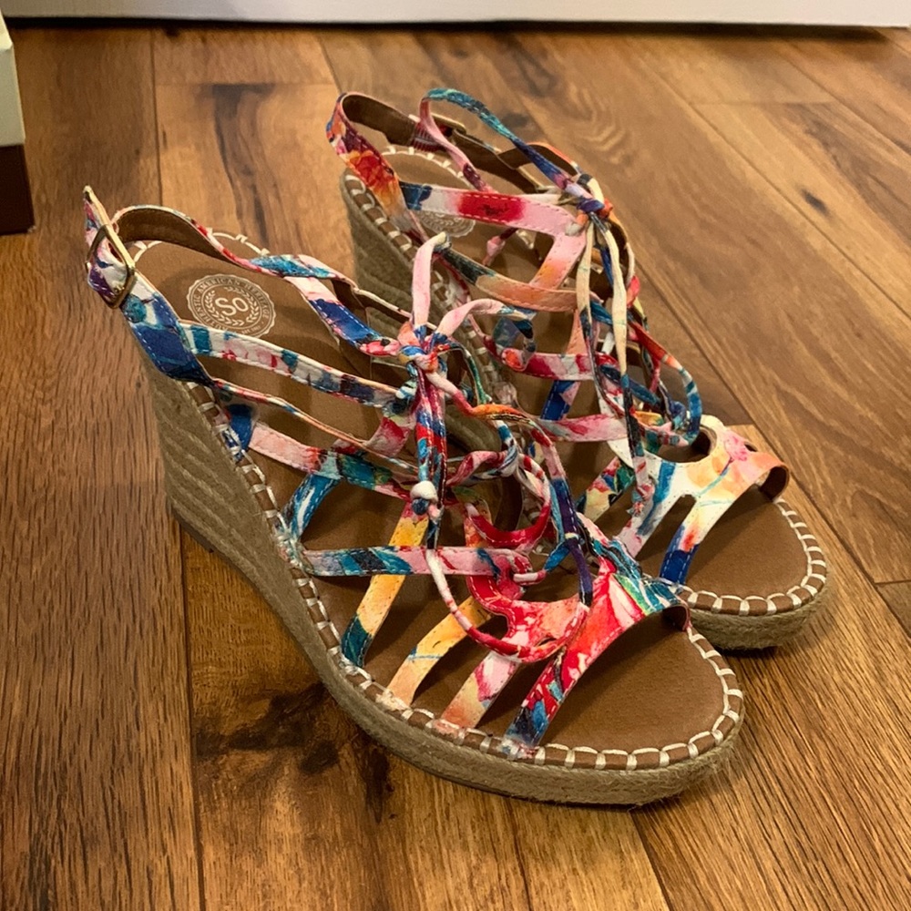 Women’s size 9 shoes